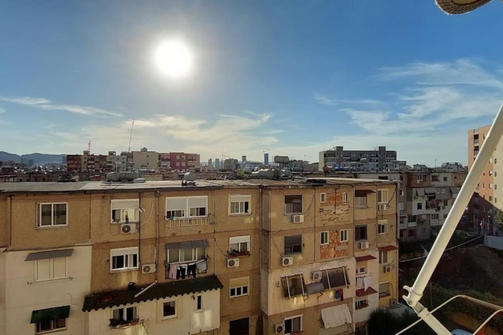 Cozy Sunlit Apartment With Scenic Balcony View Тирана Экстерьер фото